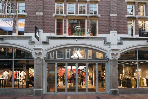 adidas amsterdam kalverstraat 87.